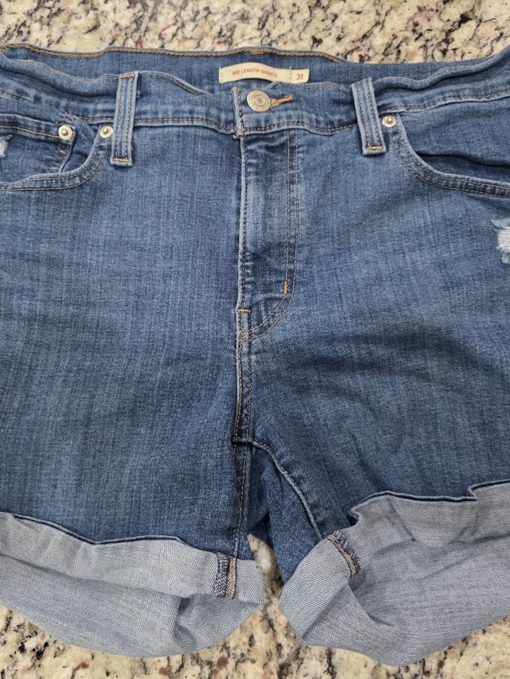 Levi Mid Length Shorts, Size 31